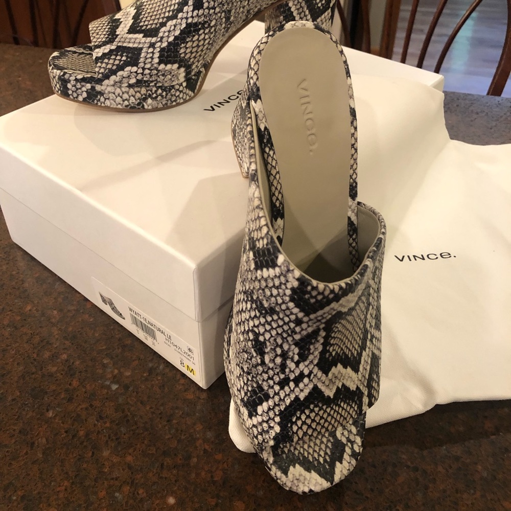 VINCE Vero Cuoio WYATT Snake Skin Platform Sandals with Peep Toe Size 8 M